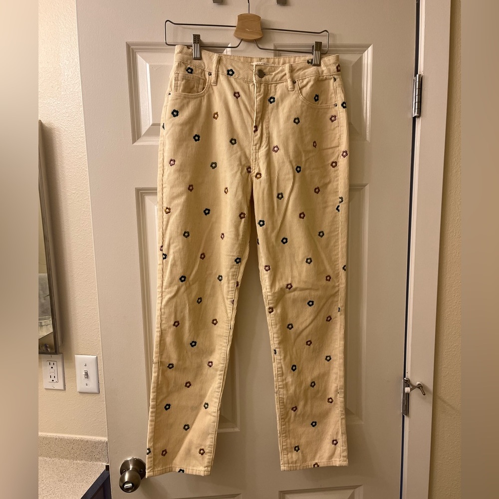 Pacsun flower embroidered Mom jeans (Courduroy)